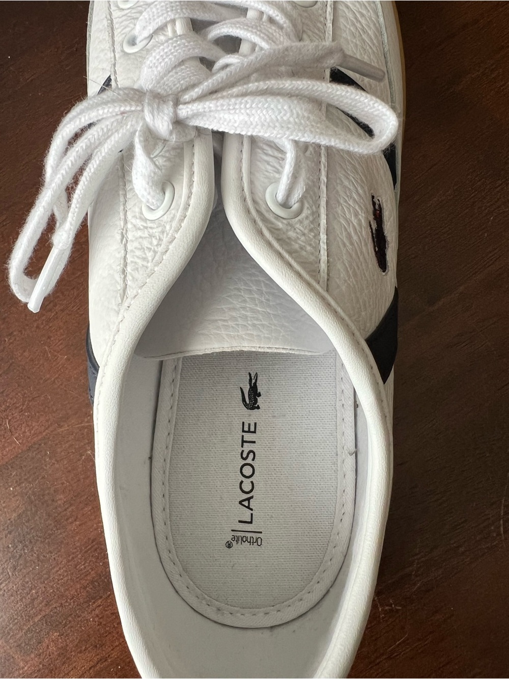 Lacoste Women’s White Leather Sneakers w/Navy Stripes  9.5 US - like new! - Picture 11 of 12